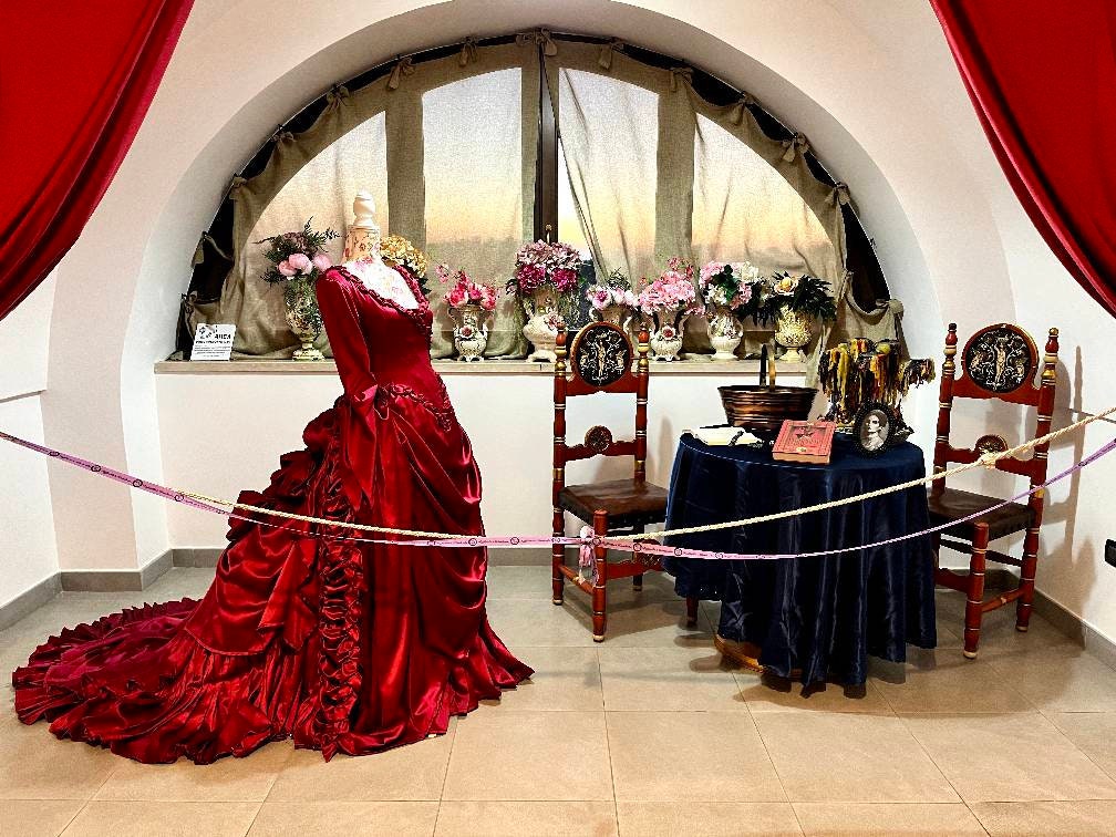Bram Stoker Dracula Petticoat Dress Aesthetic Delightful Romantic Tail –  Cosplayrr