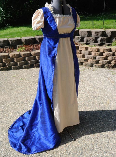 Dress Gown 1700s House outfit Lace up front CUSTOM Colonial 18th Centu –  Cosplayrr