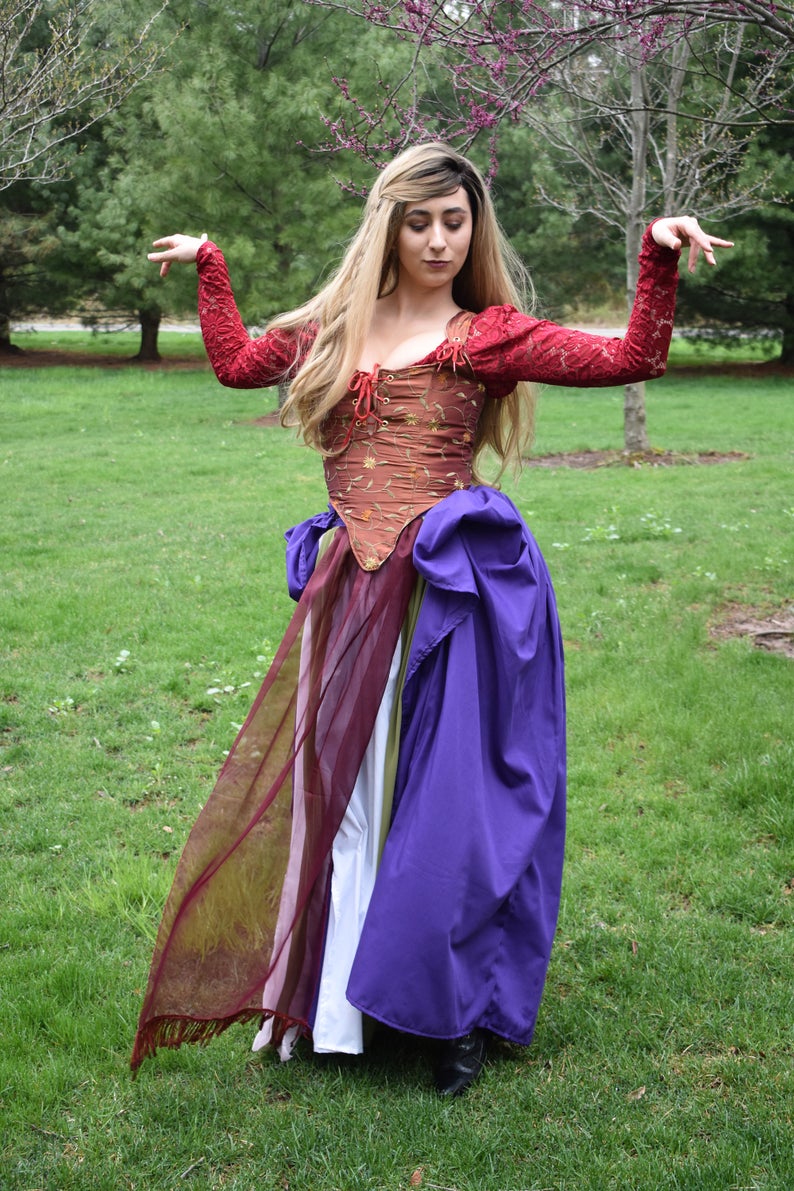 Sarah Sanderson Costume