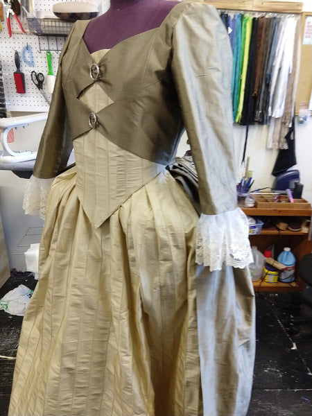 Robe anglaise 18th century  Peggy Schuyler