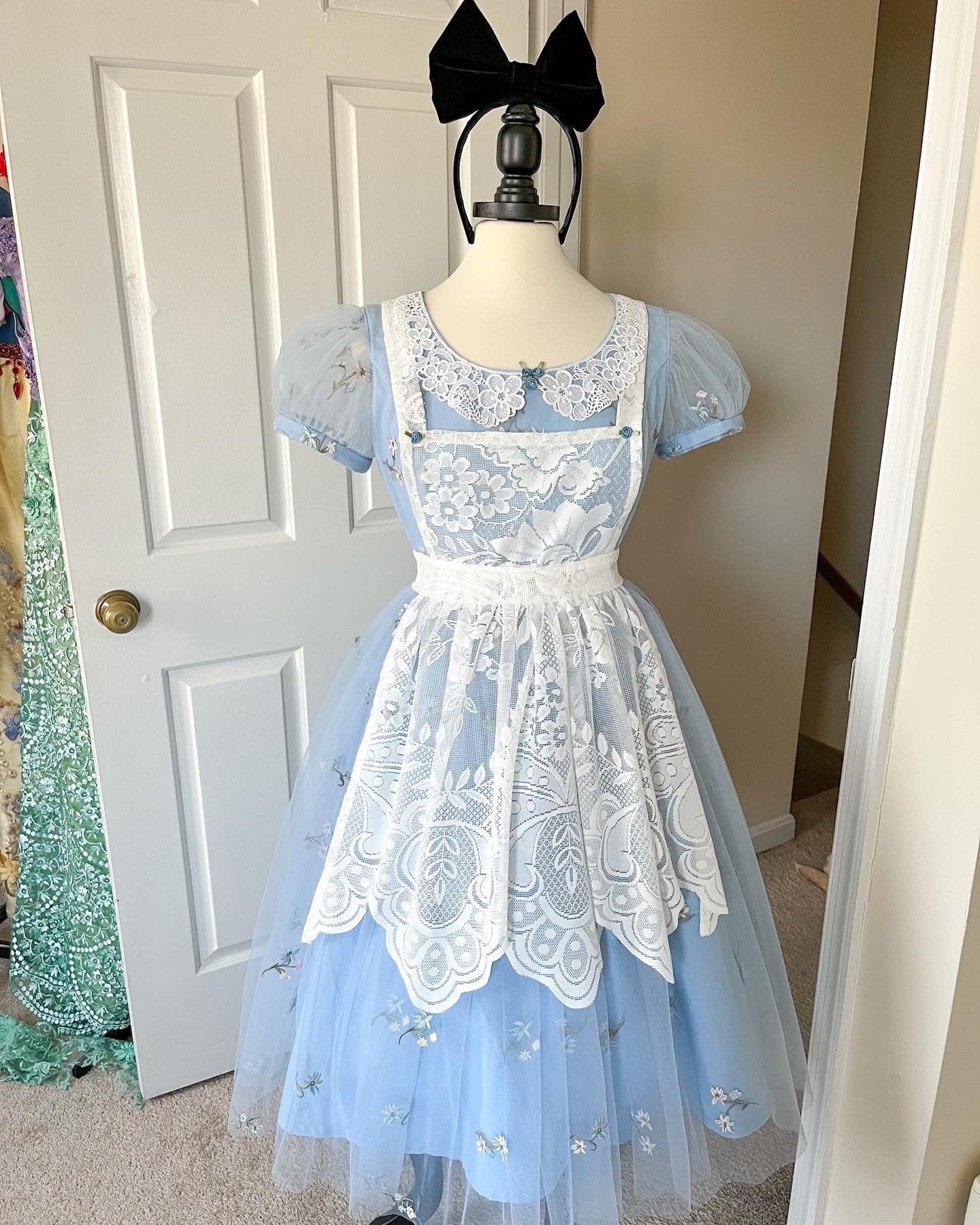 Alice in Wonderland Costume Cosplay Dress Adult Female SAMPLE SALE