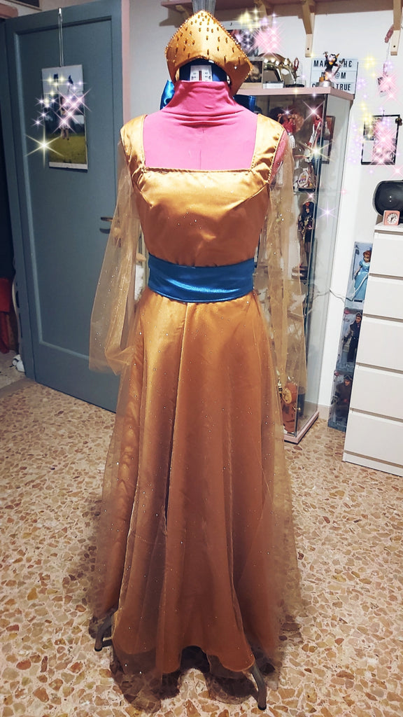 yellow anastasia dress Anastasia's was real Feel free to ask questions and I can send more photos Dresses from the archives: Anastasia