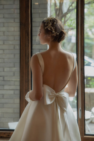 Simple wedding dress open back dress short wedding dress modern bridal dress Custom wedding gown Audrey hepburn Backless Wedding dress