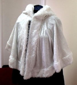 With fur trim many colours Beautiful velvet cloak