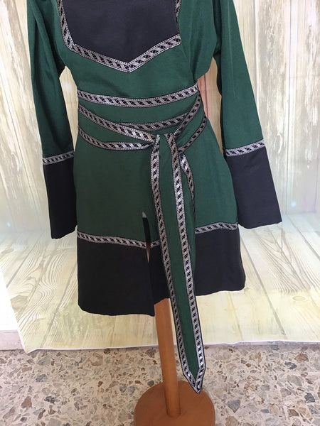 Warrior noble larp Celtic tunic two tones of color