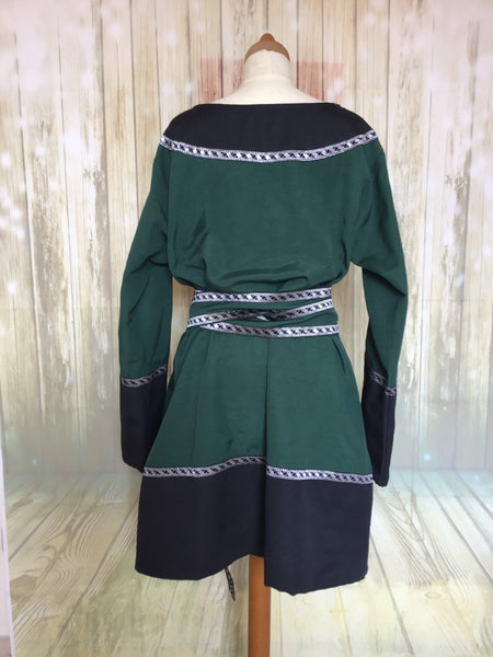 Warrior noble larp Celtic tunic two tones of color