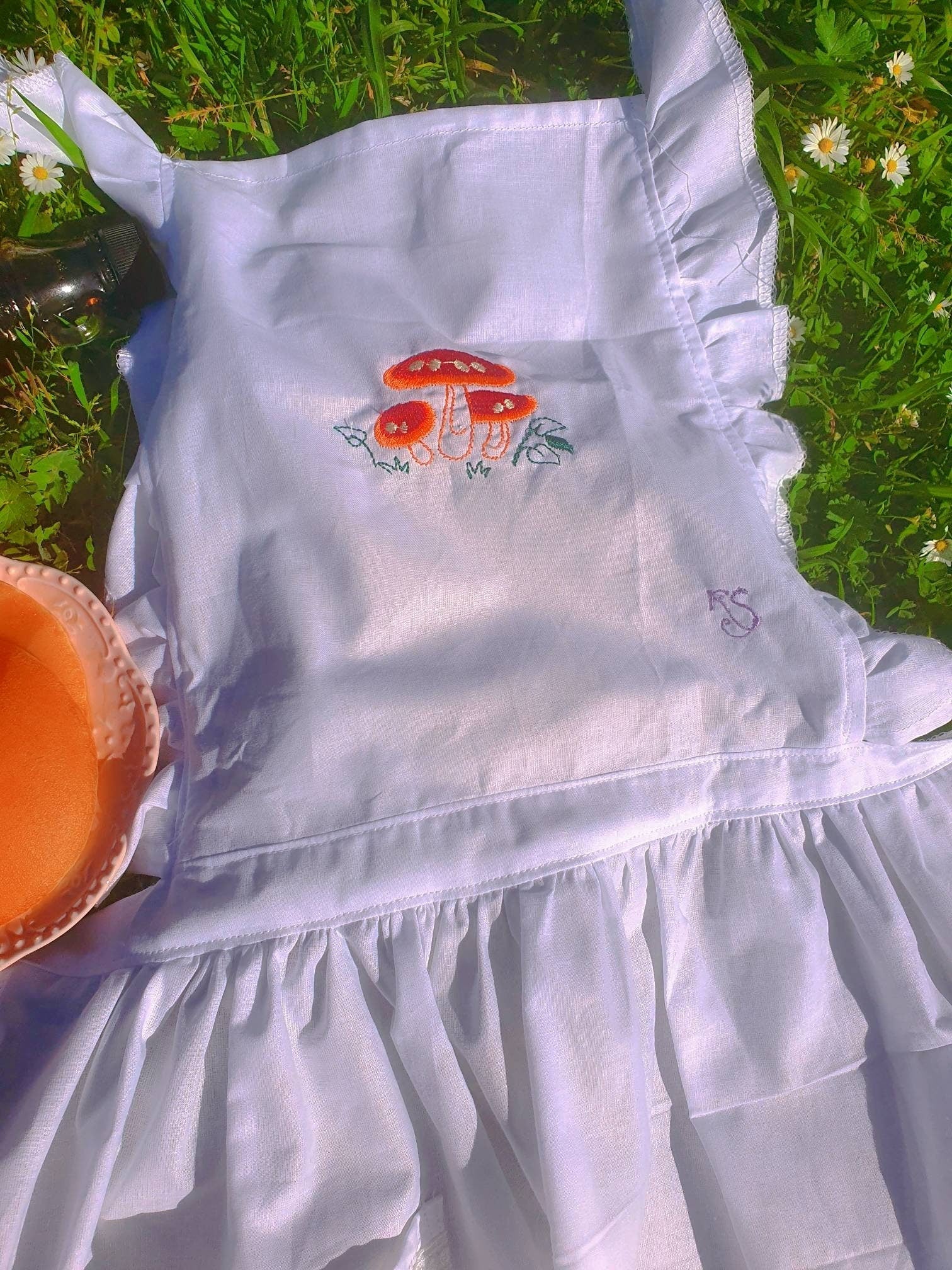 Cottagecore Apron with embroideries 100% cotton Cinnamon Season