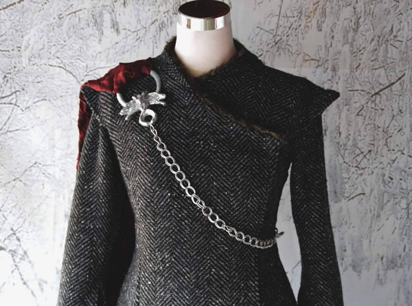Sansa Stark Aria Night king Cersei Lannister Jaime Tyrion Daenerys Targaryen Games of Throne season 7 dress with coat Jon snow