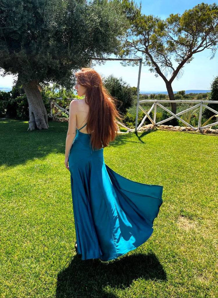 blue scarface dress The 20 most iconic dresses in cinematic history
