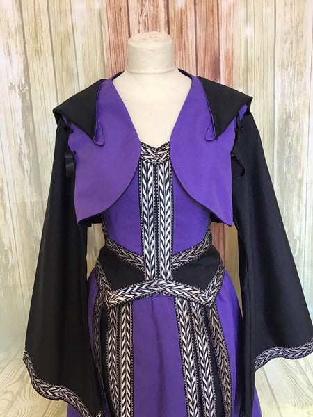 Larp dress in different colors