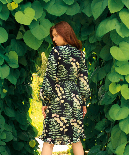 Dress with floral ornaments fashion summer dress Long sleeve dress