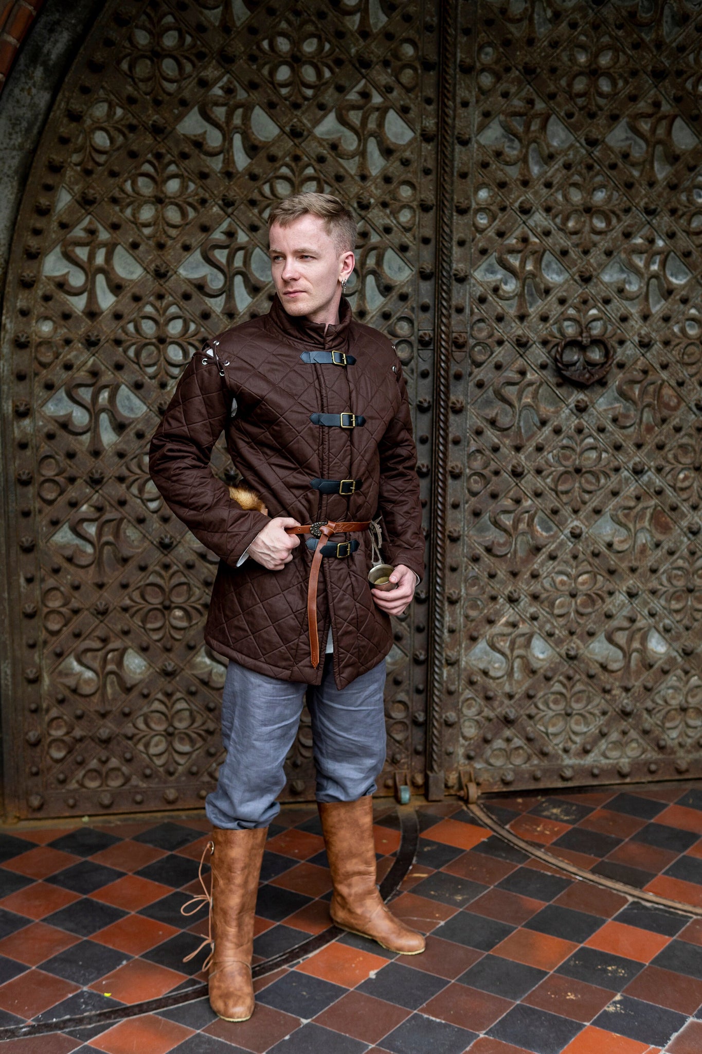 Middle Ages Coat Vest Fantasy Viking Armor Padding Doublet Medieval Knight Gambeson with or without sleeves detachable