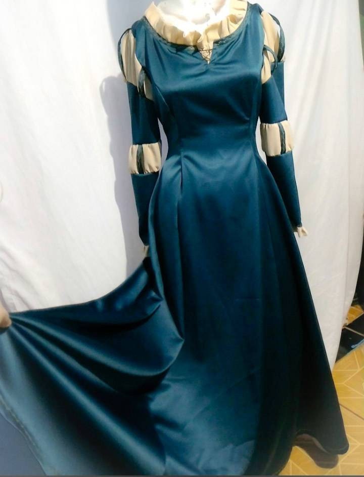 Cosplay Merida Brave dress adult+brooch costume princess inspired cloa Cosplayrr Cosplay Merida Brave dress adult+brooch costume princess inspired cloa Cosplayrr