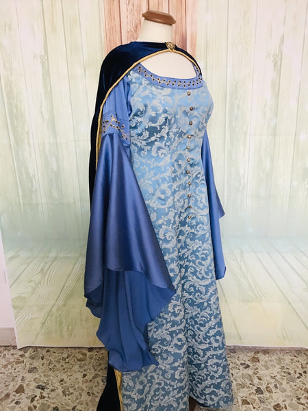 Narnya Cosplay Coronation Susan