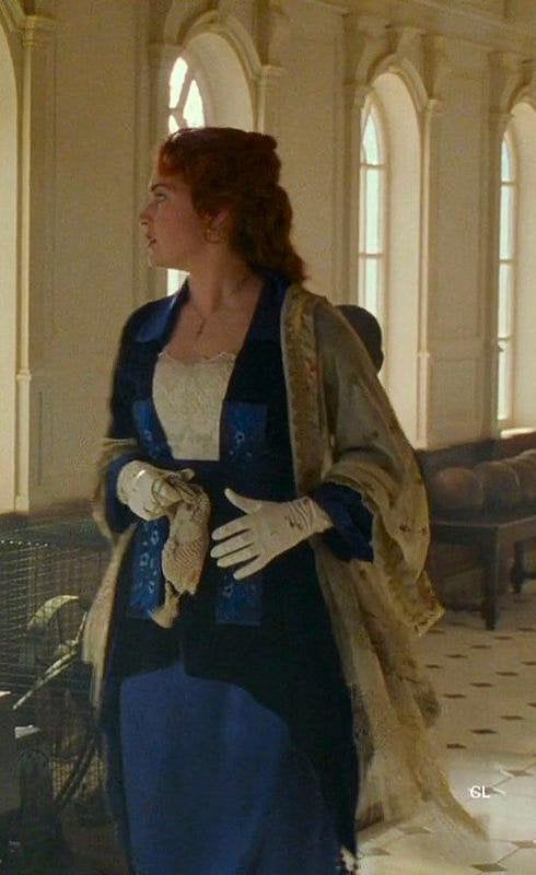 blue rose titanic dress Does anyone had full dress picture of rose in this? In daylight/clear cuz i want to recreate this dress!! : r/titanic