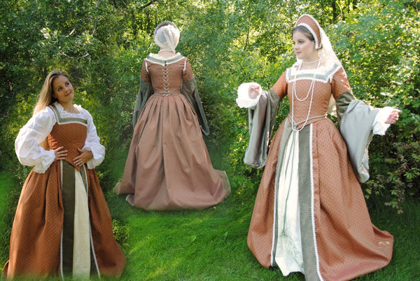 With 7 pieces by MattiOnline on Etsy CUSTOM Renaissance Court Tudor dress costume