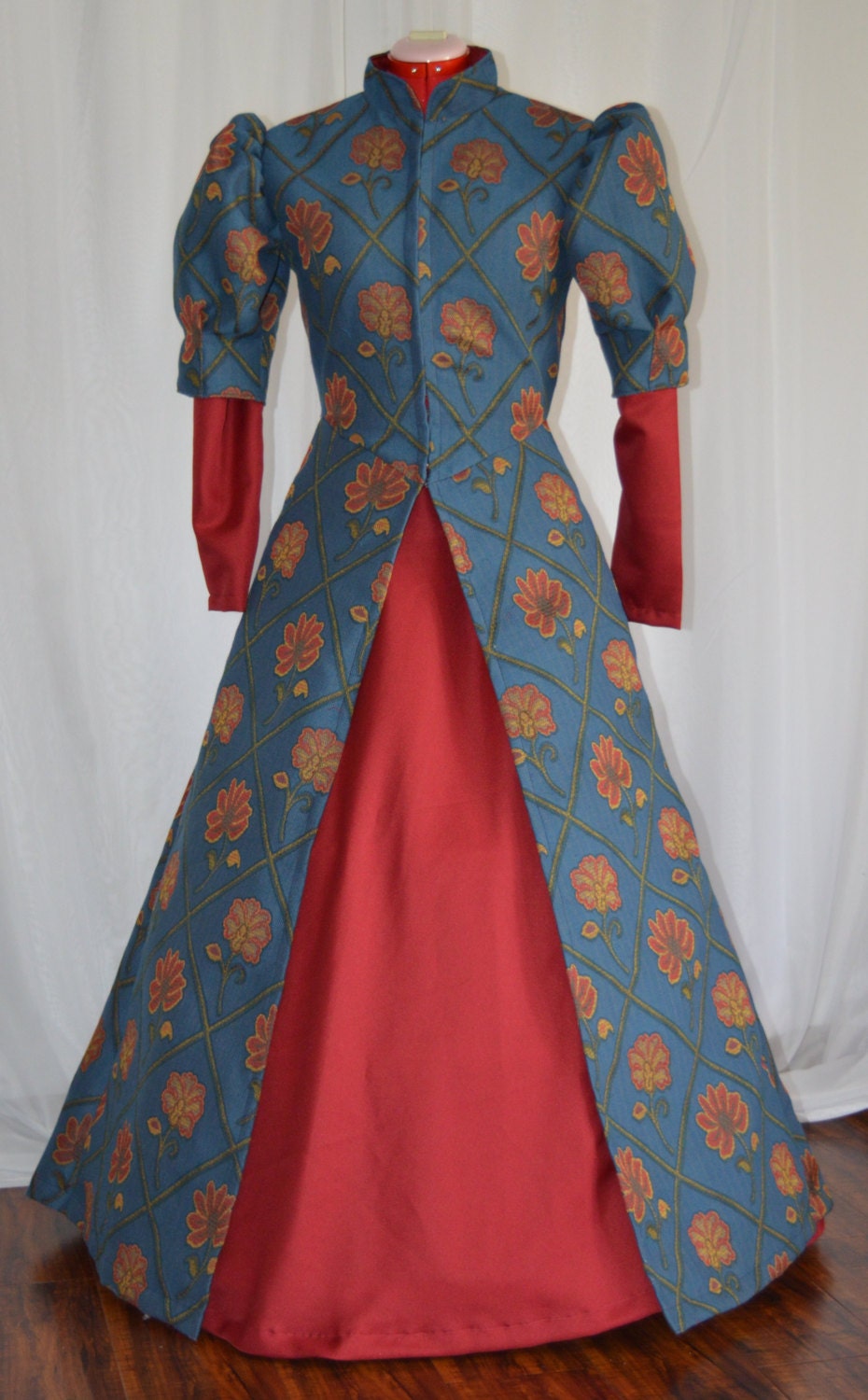 Masquerade movie theatre Historical Tudor Anne Bolyn Tudor Gown Renaissance Dress