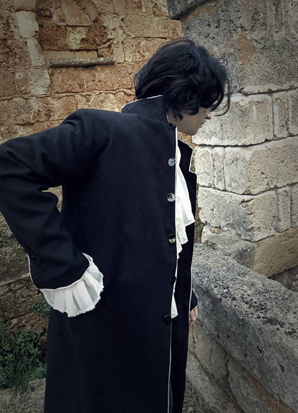 In Sleepy Hollow by Tim Burton Replica of Ichabod Crane's victorian gothic coat