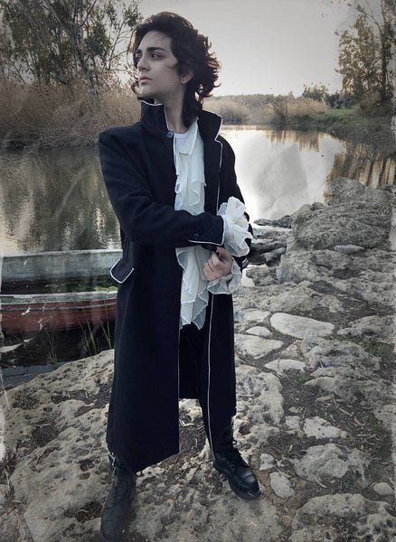 In Sleepy Hollow by Tim Burton Replica of Ichabod Crane's victorian gothic coat