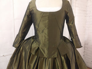 18th century gown Robe Anglaise