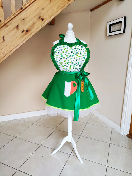 St Patrick's Day apron, irish style apron, shamrock Irish collection
