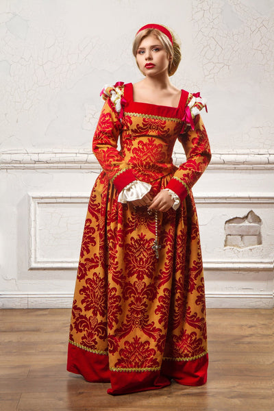 MADE TO ORDER Italian fashion of the 16th century Women's Historical Costume Venetian Princess