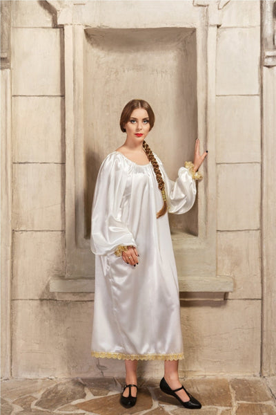 Women's Historical Costume Luxurious costume in the style of mid 15th century Florentine fashion Florentine Princess made to order