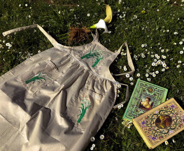 Cottagecore apron with embroideries 100% cotton Adventure In The Great Wide Somewhere