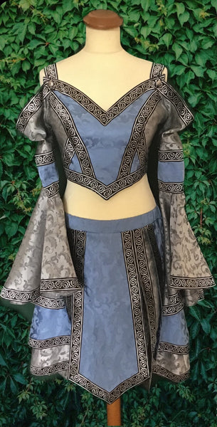 Larp dress in different colors fantasy sorceress warrior