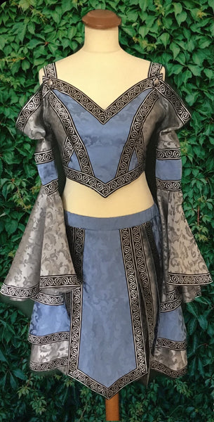 Larp dress in different colors fantasy sorceress warrior