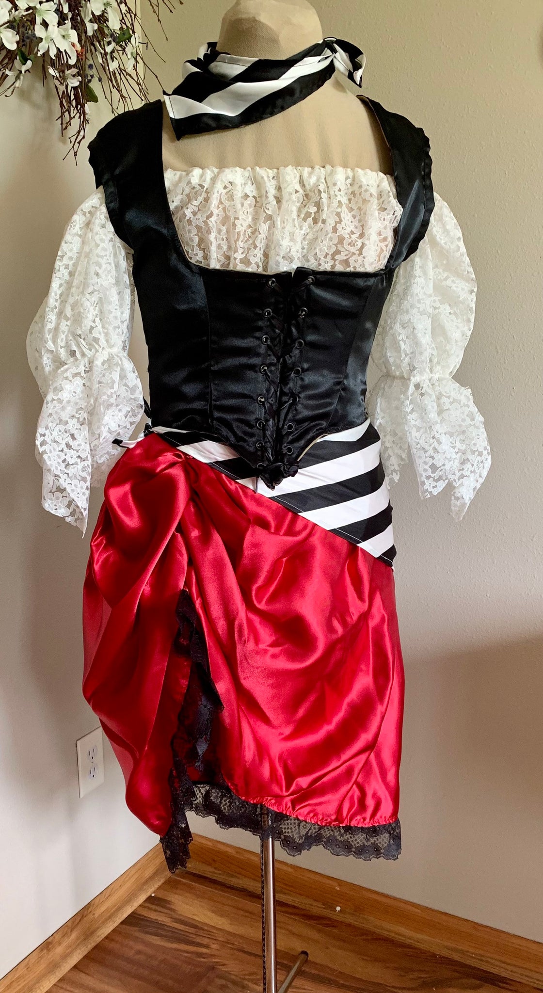 1700s 18th Century gown princess dress costume Rococo Pirate gothic red black steampunk corset