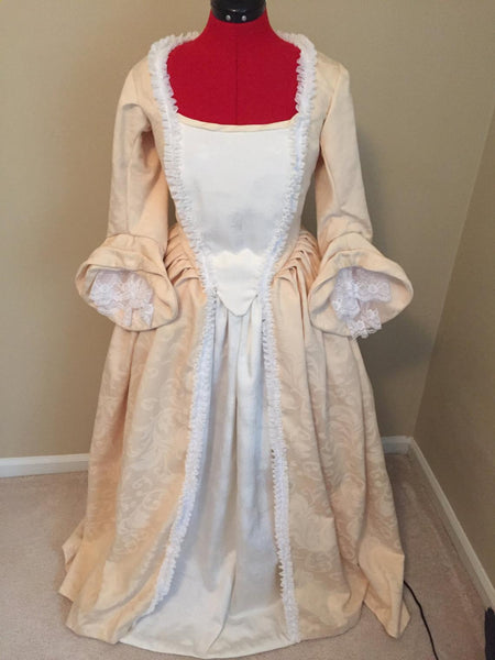 Elizabeth Swann dress costume Elizabeth Swann white nightgown plum dress
